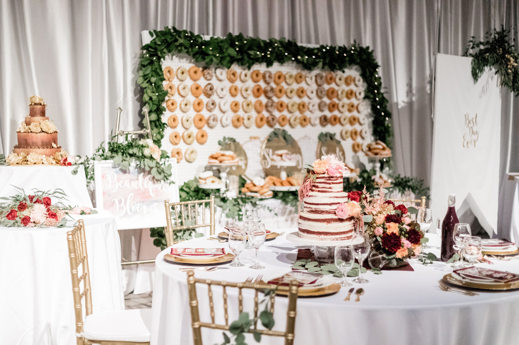 Lush Modern Wedding Decor Inspiration Wedding Essentials 