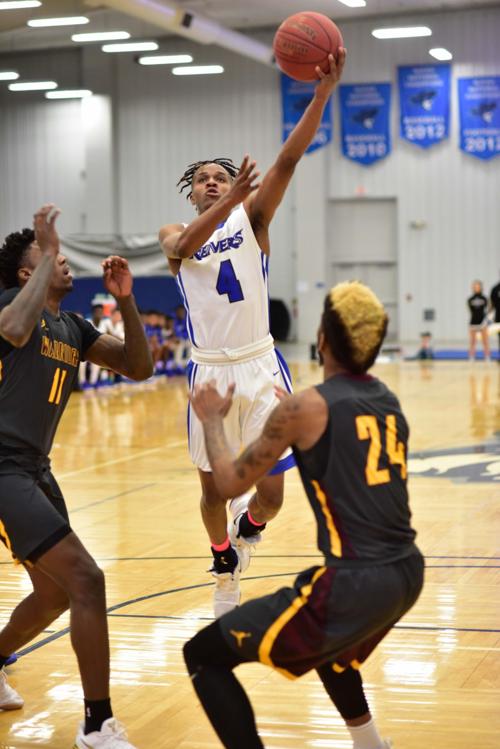 Indian Hills Basketball Completes Undefeated Regular Season With