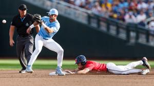 061226-owh-spo-cwsgametwo-21.JPG
