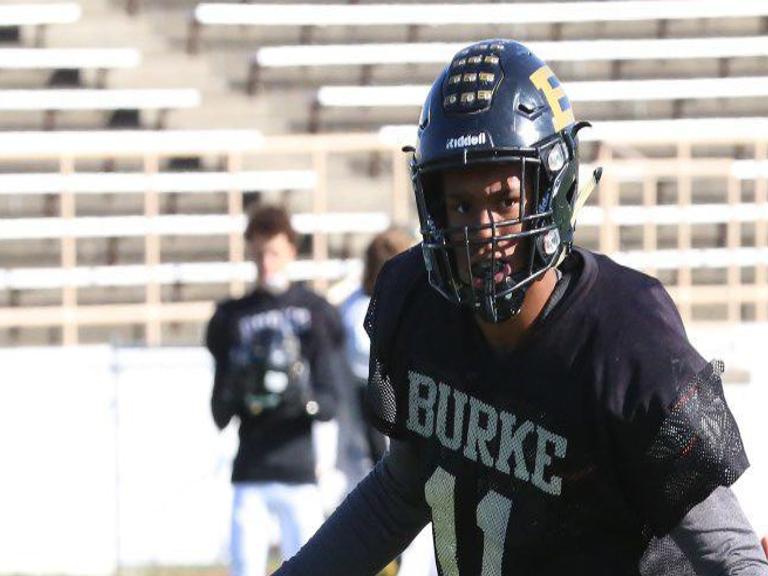 Two Omaha Football Players Land National Rankings Including One