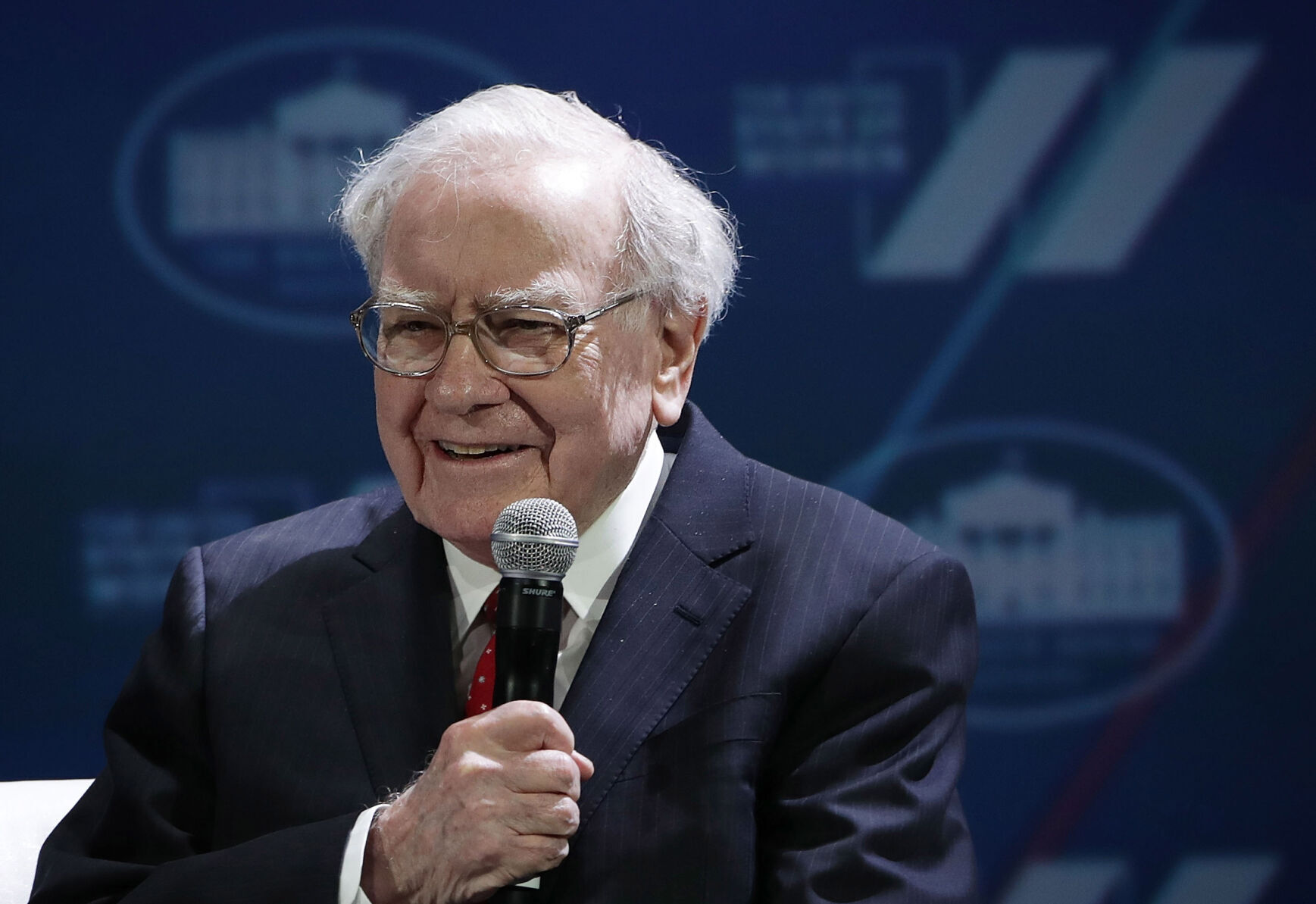 Buffett Donates $870M; Tabs Children As Trustees After Death