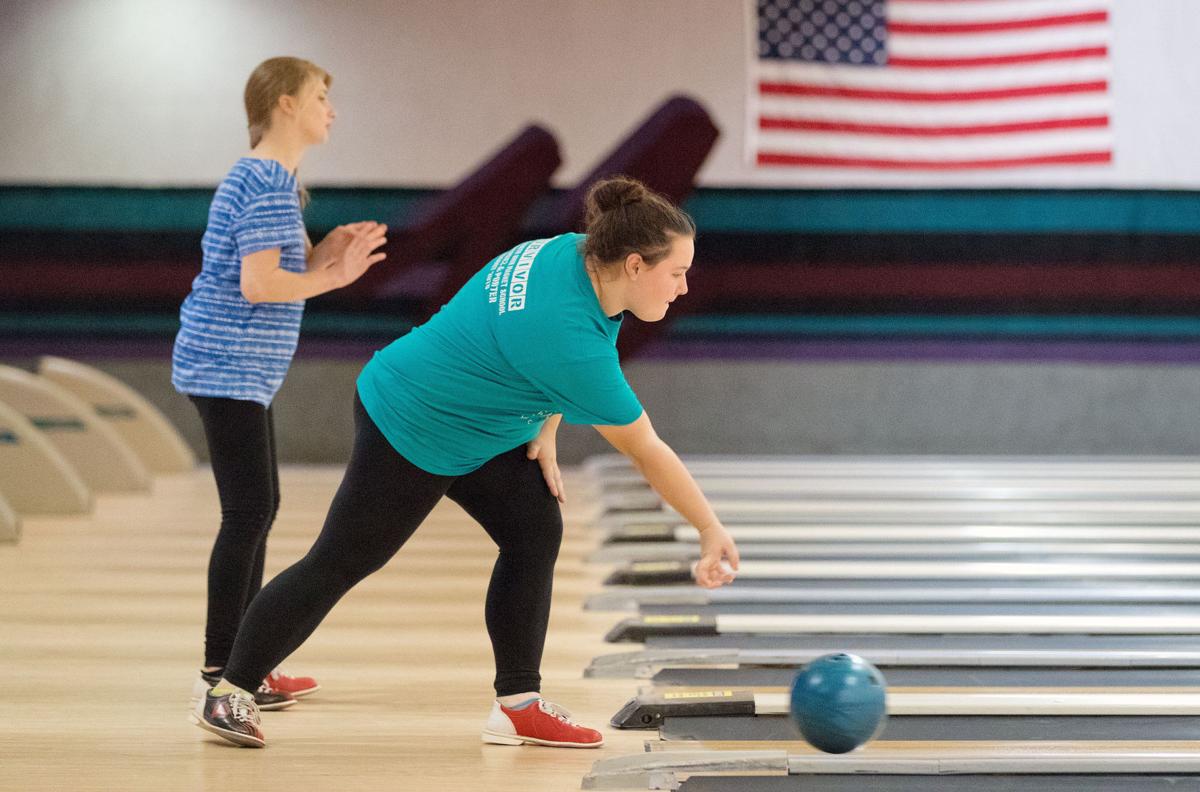 Competitive bowling program connects Nebraska high schoolers with and