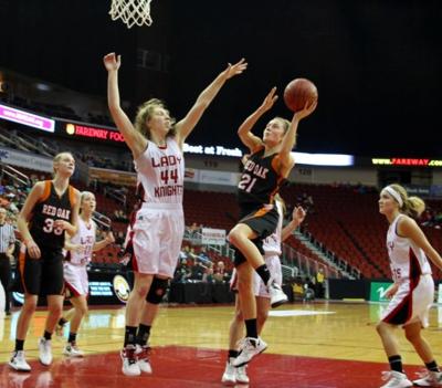 Iowa 3 A Red Oak Falls To Top Ranked Davenport Assumption Ne