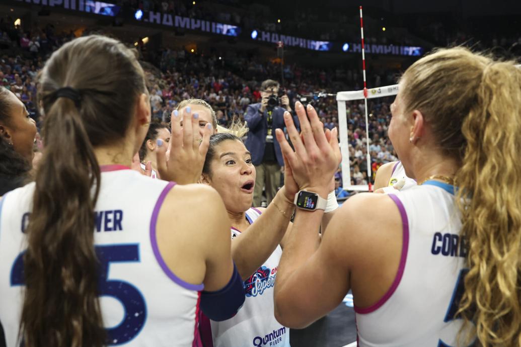 Both of Omaha's pro volleyball squads preparing for season