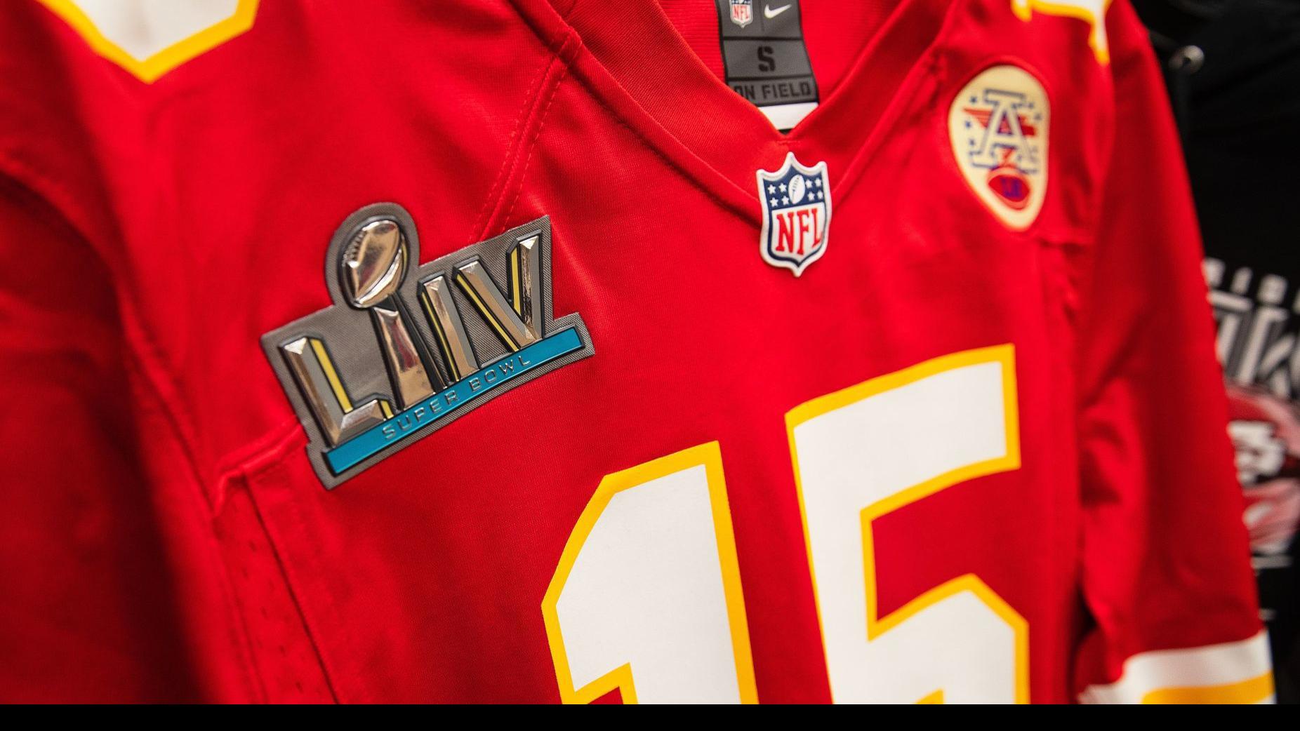 Chiefs Hater Checks Out Omaha Store S Super Bowl Gear Cries Local Sports Omaha Com