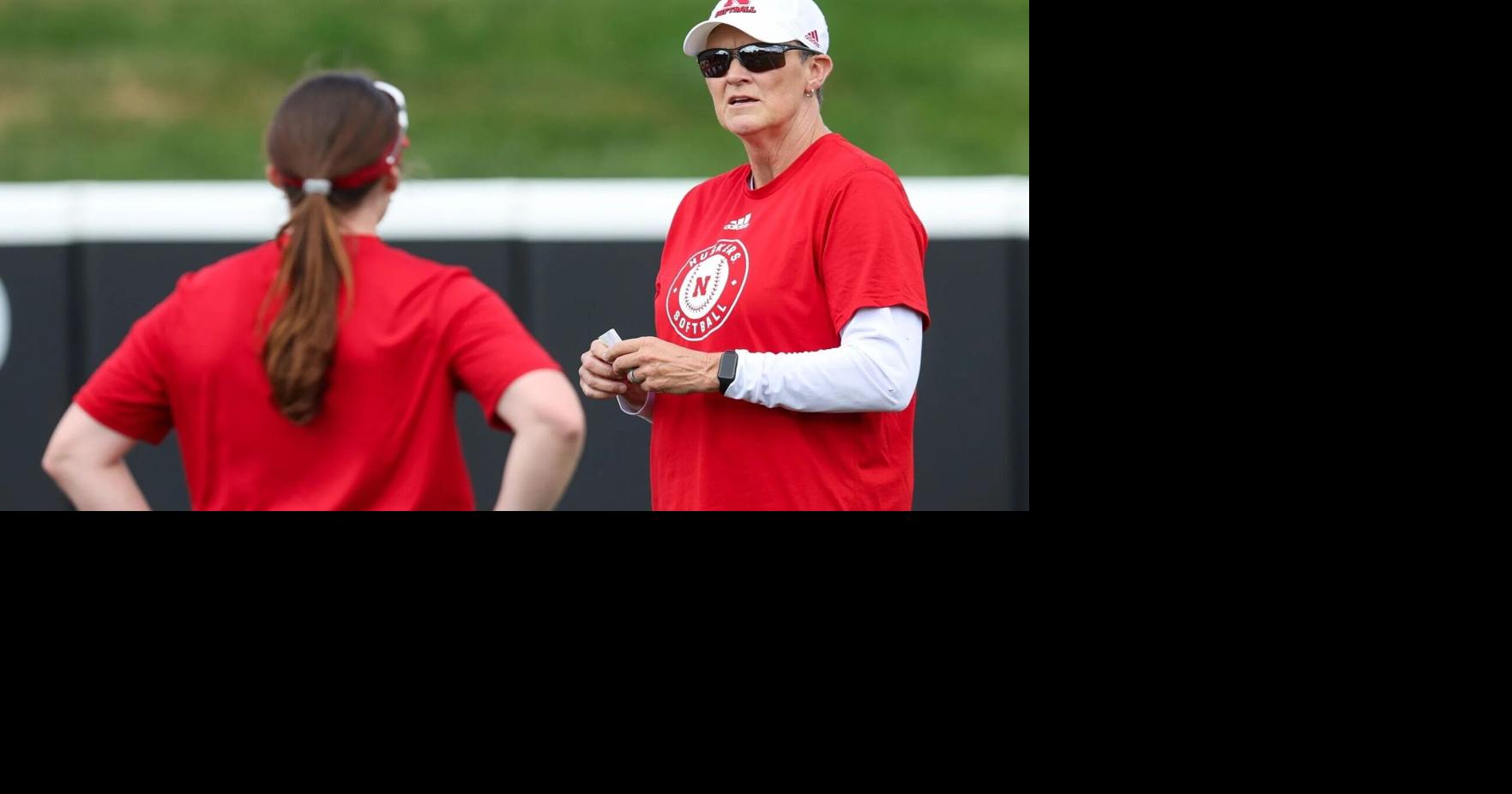 Just: Beim Führungswechsel im Softballteam von Nebraska sollte man Lori ...