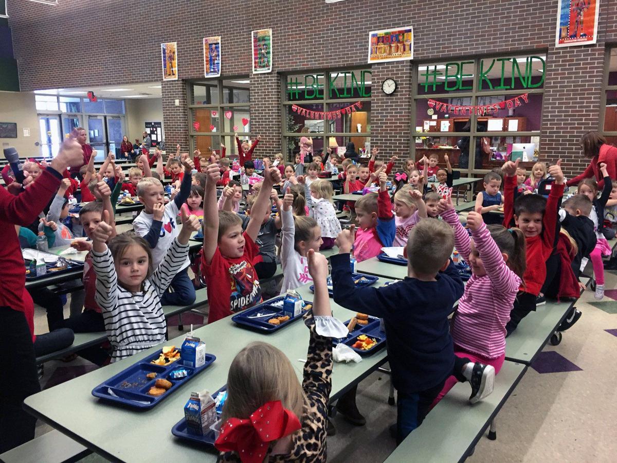 GPS pilots salad bar at Palisades Elementary School Gretna Breeze