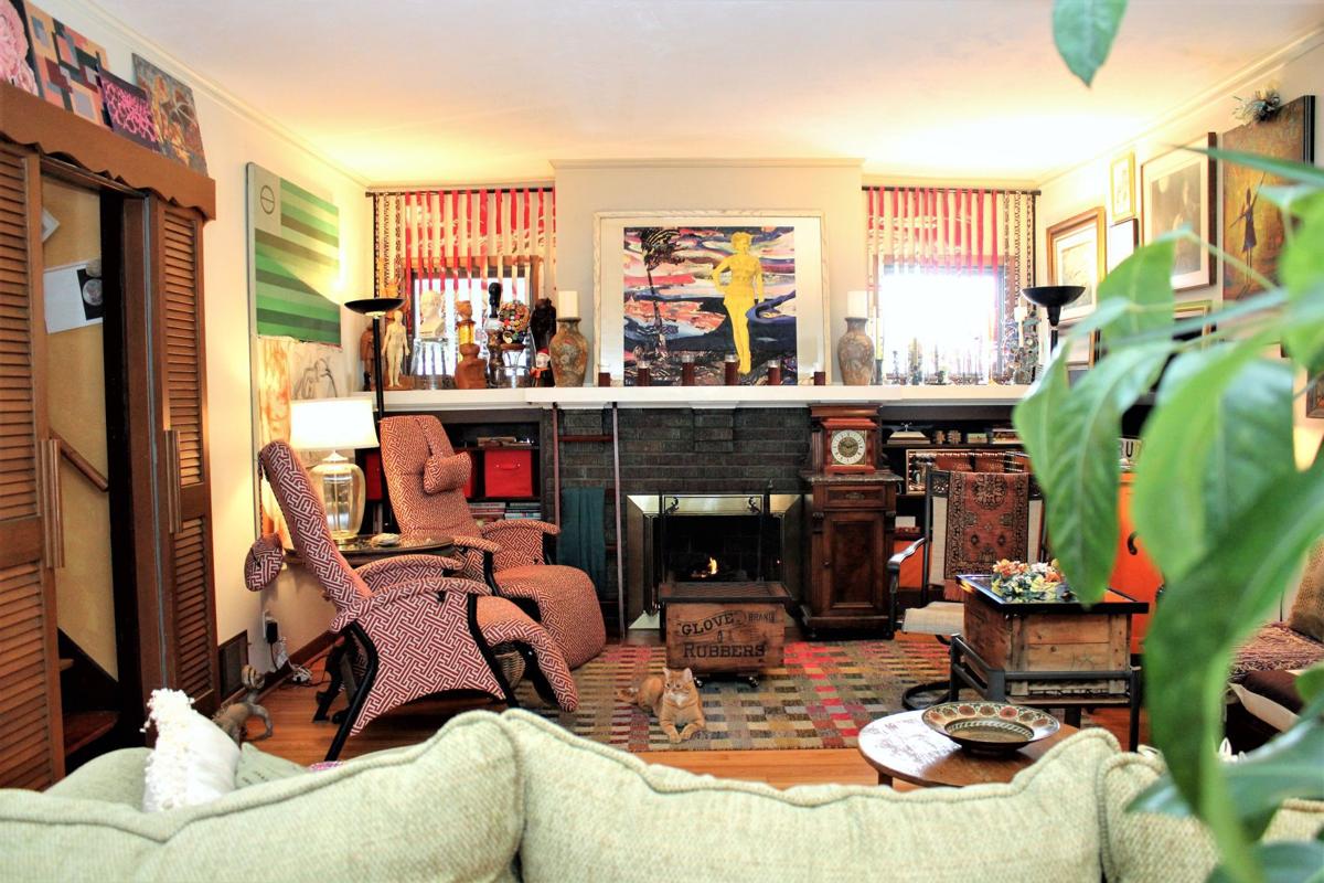 Senior Project Omaha Couple Turn Farmhouse Into A Unique Charmer