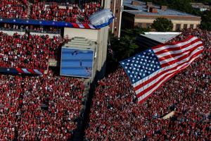 091226-owh-spo-nebraskavsbgsu-cm-12