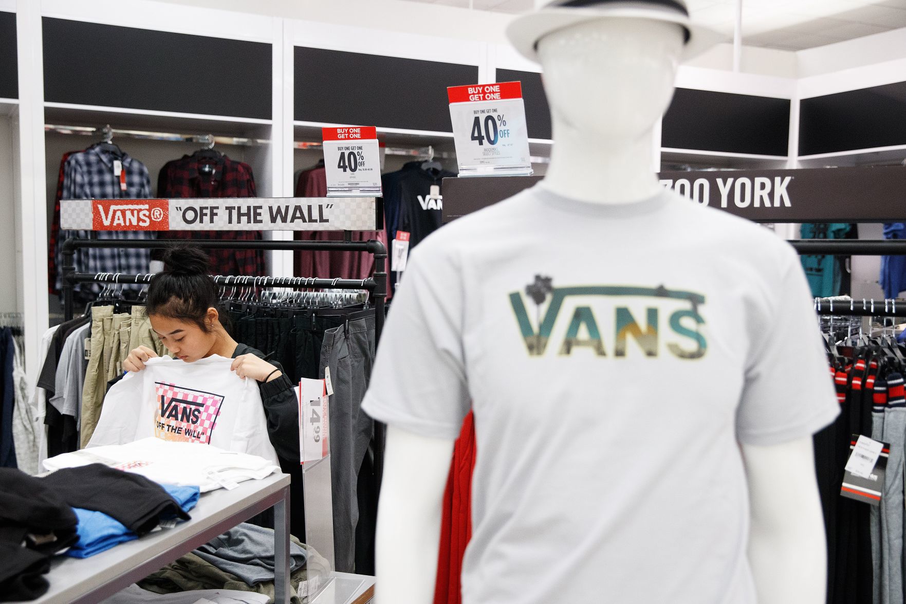 vans westroads mall