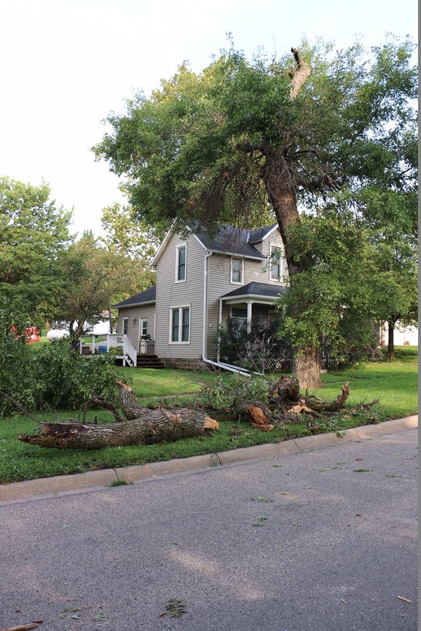 Storm dumps about 7.5 inches of rain on Kennard, Nebraska; 'Town looks