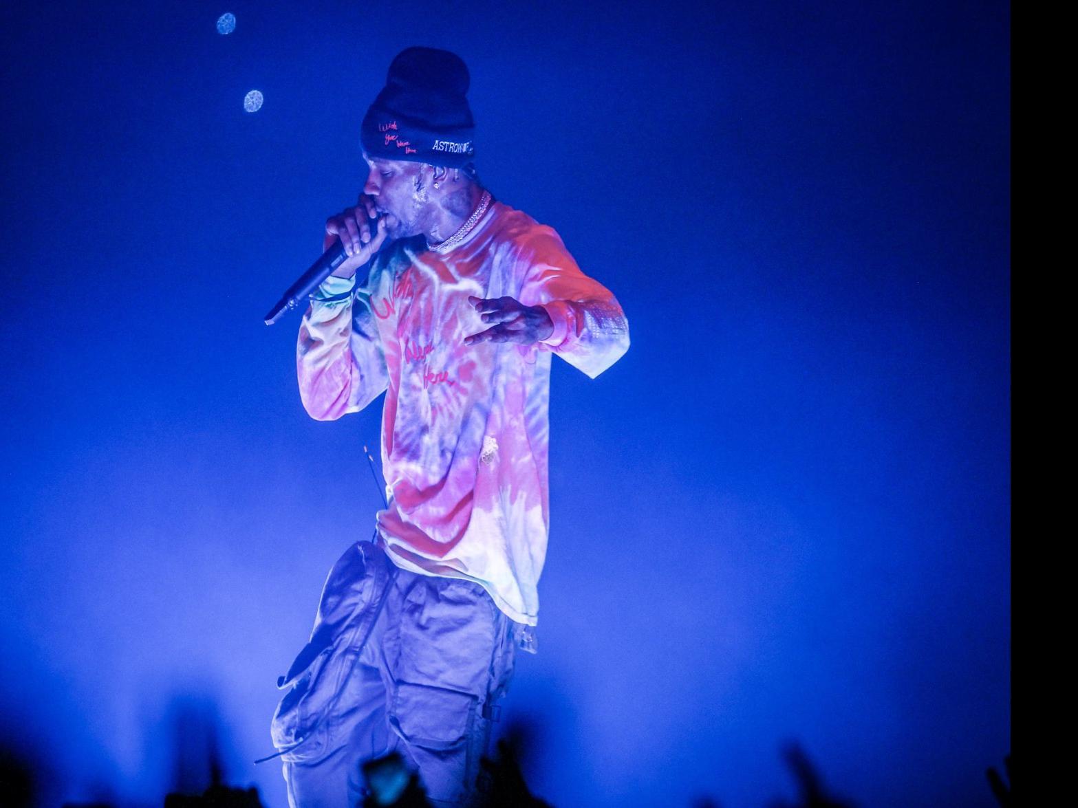 Review Travis Scott Brings Roller Coaster Fire And Lasers To Omaha Show Takes Fans On Wild Ride Music Omaha Com