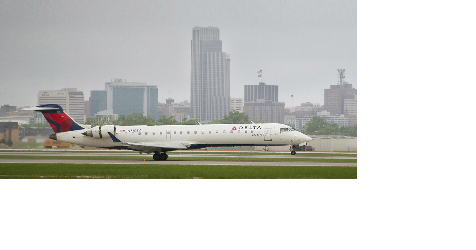 Iowa man faces federal charge after allegedly attempting to open plane ...
