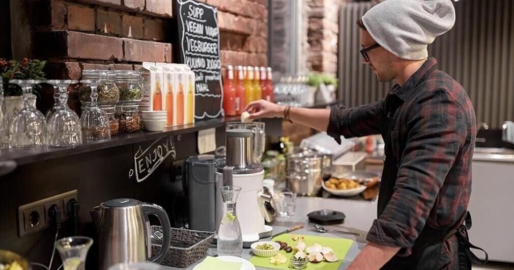 7 small fastest growth companies in food, restaurants and drinks for 2025