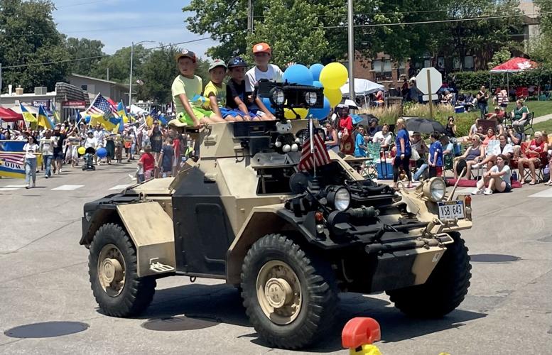What heat? Annual Independence Day parade, festivities bring thousands