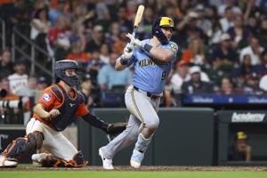 BASEBALL-MLB-HOU-MIL/