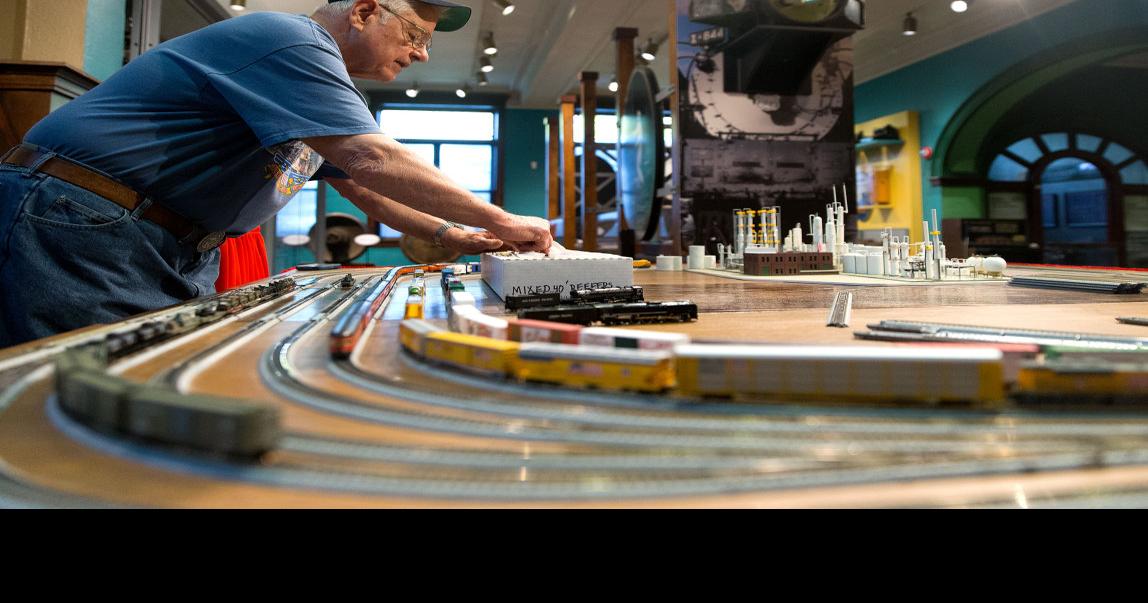 Model train collector conducts nostalgic display at Union Pacific