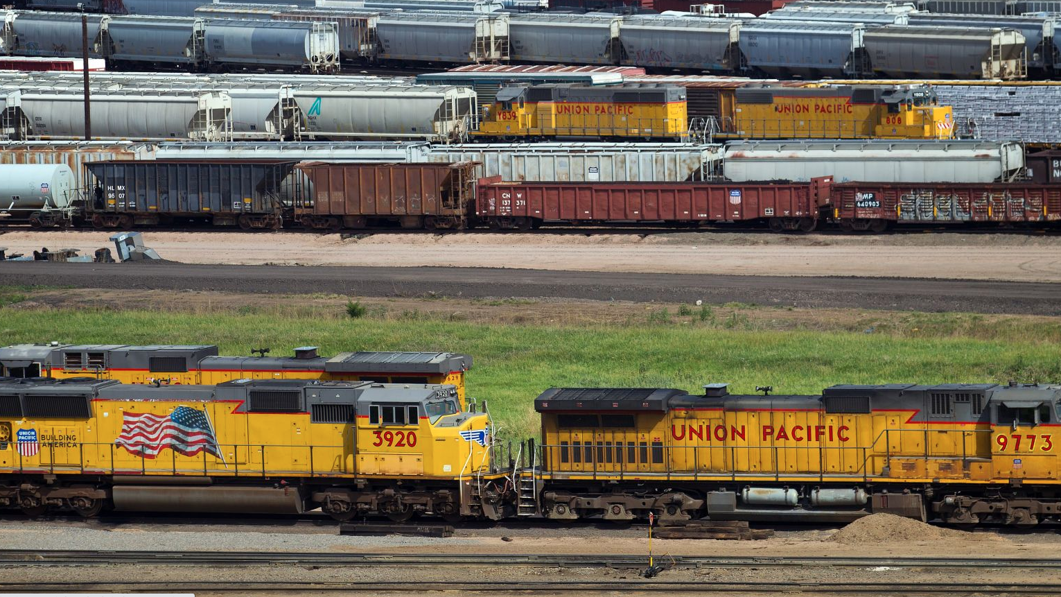 Union Pacific To Lay Off Employees Company Ties Cuts To Efficiency Efforts Local Business News Omaha Com
