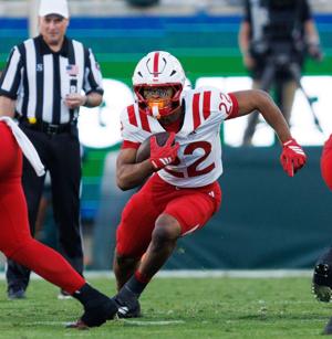 092726-owh-spo-huskermain2