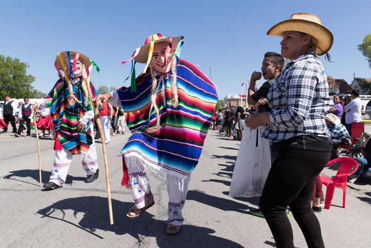 Thousands celebrate community, culture at Cinco de Mayo parade in South Omaha