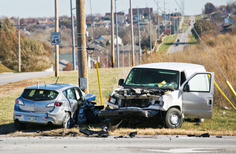 1 Dead Following 3-vehicle Crash In Northwest Omaha