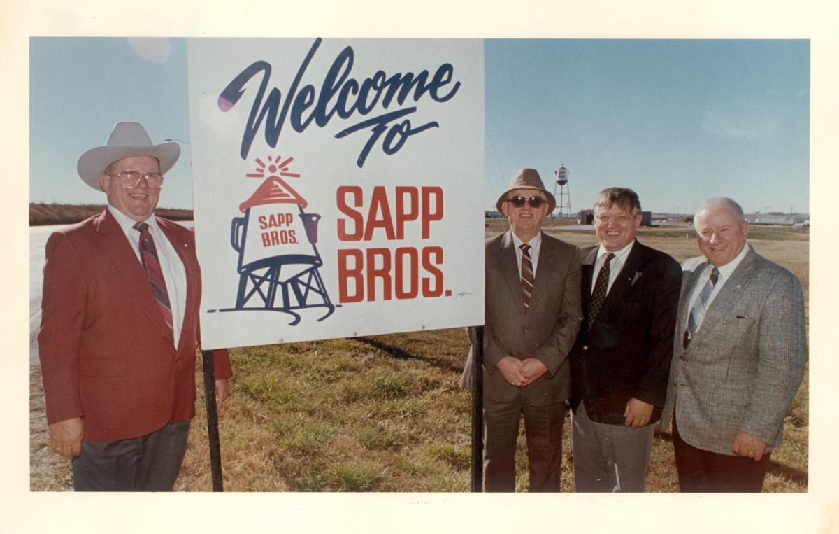 Lee Sapp Hall Of Fame Businessman University Booster And Co