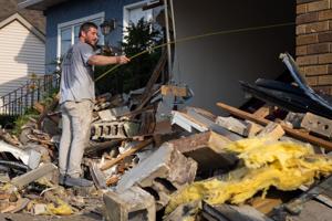 070126-owh-new-buildingdamage-jc-6