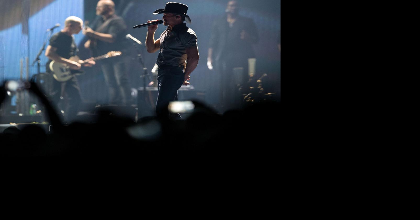 Country star Tim McGraw coming to Omaha's CHI Center next June