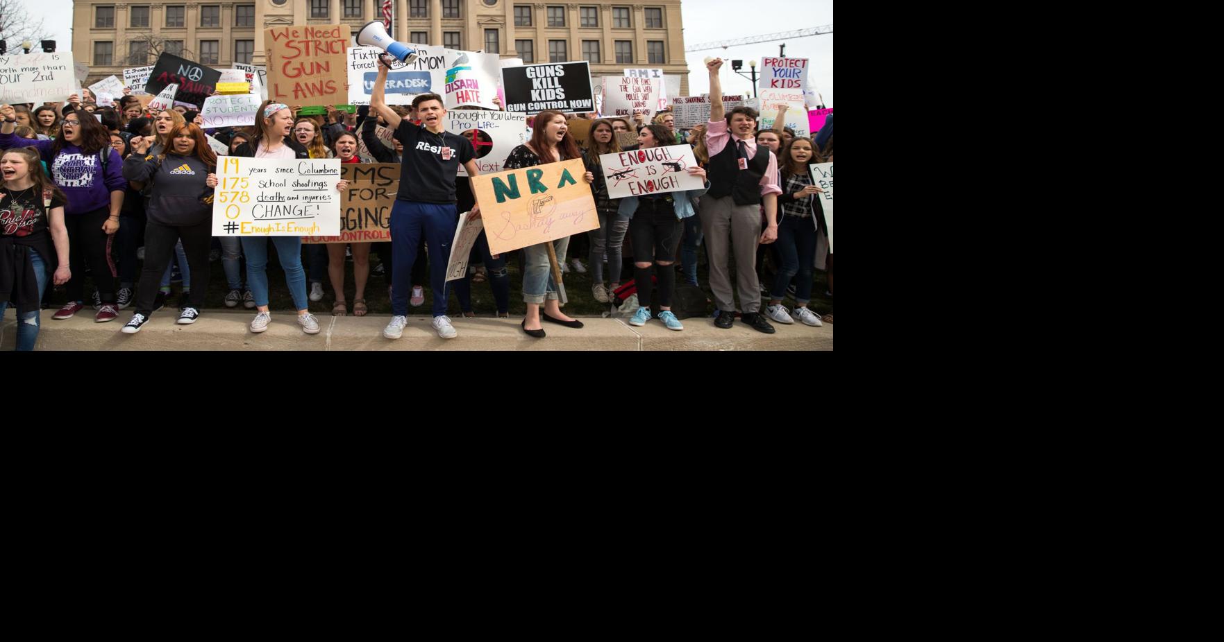 About 4,000 Omaha, Lincoln students walk out to protest gun violence