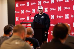 081126-owh-spo-huskerfb-nf-58