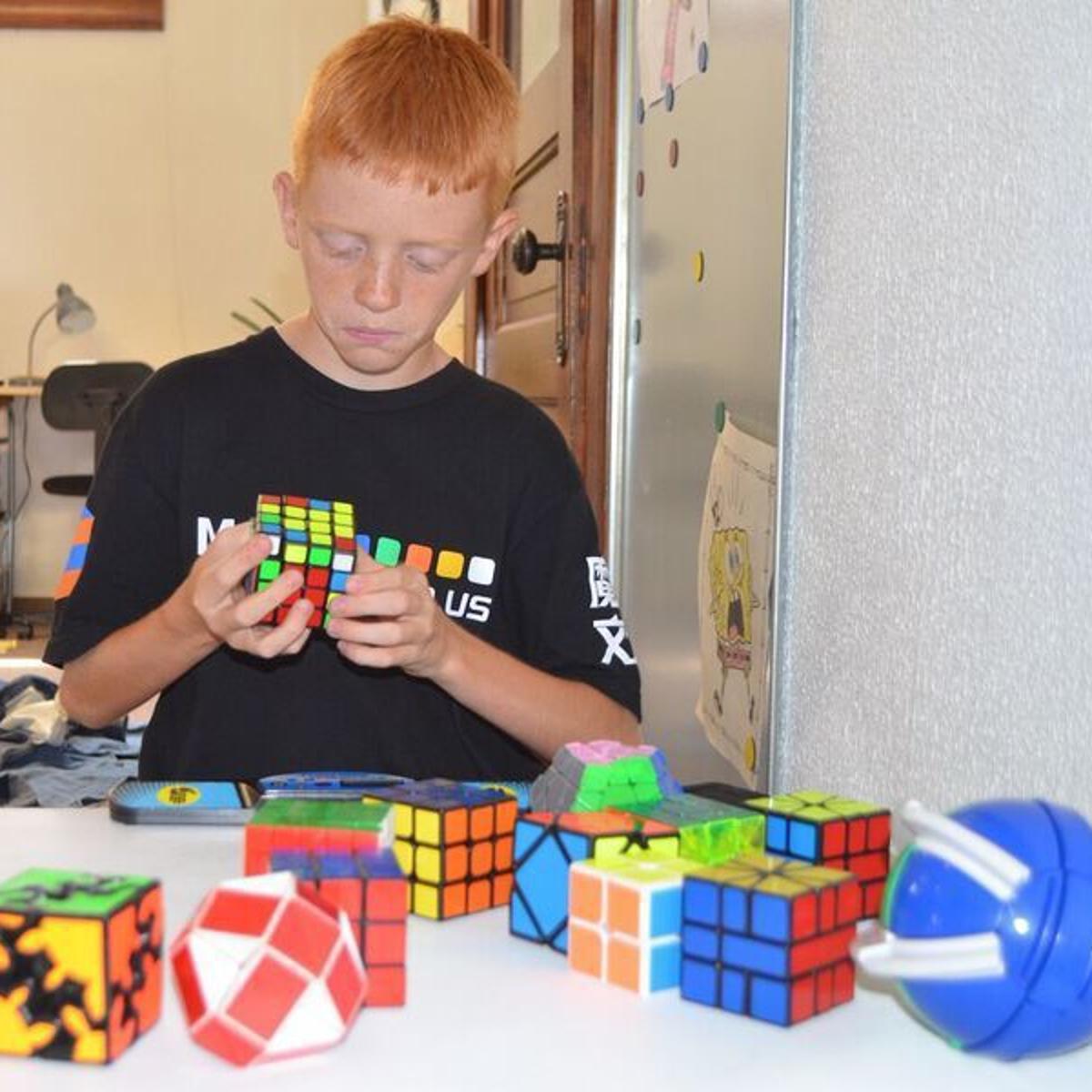 Nebraska 11 Year Old Tested Rubik S Cube Solving Skills At Omaha Competition Local News Omaha Com