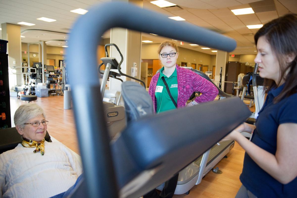 Medical jobshadowing event shows Benson students inner workings of hospital Live Well