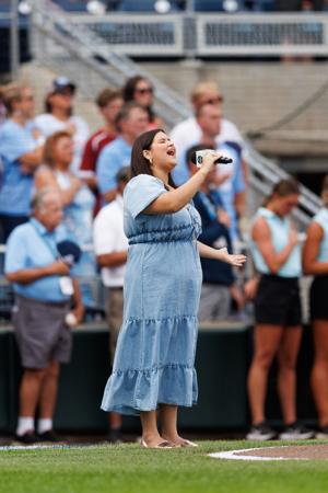 061226-owh-spo-cwsgametwo-02.JPG