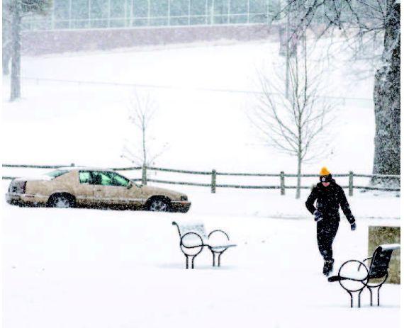 Cold Front In Metro Area Expected To Bring Snow Articles Omaha Com