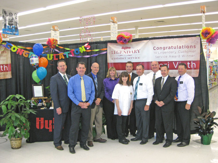 HyVee surprises cake decorator with award; she came to the rescue for