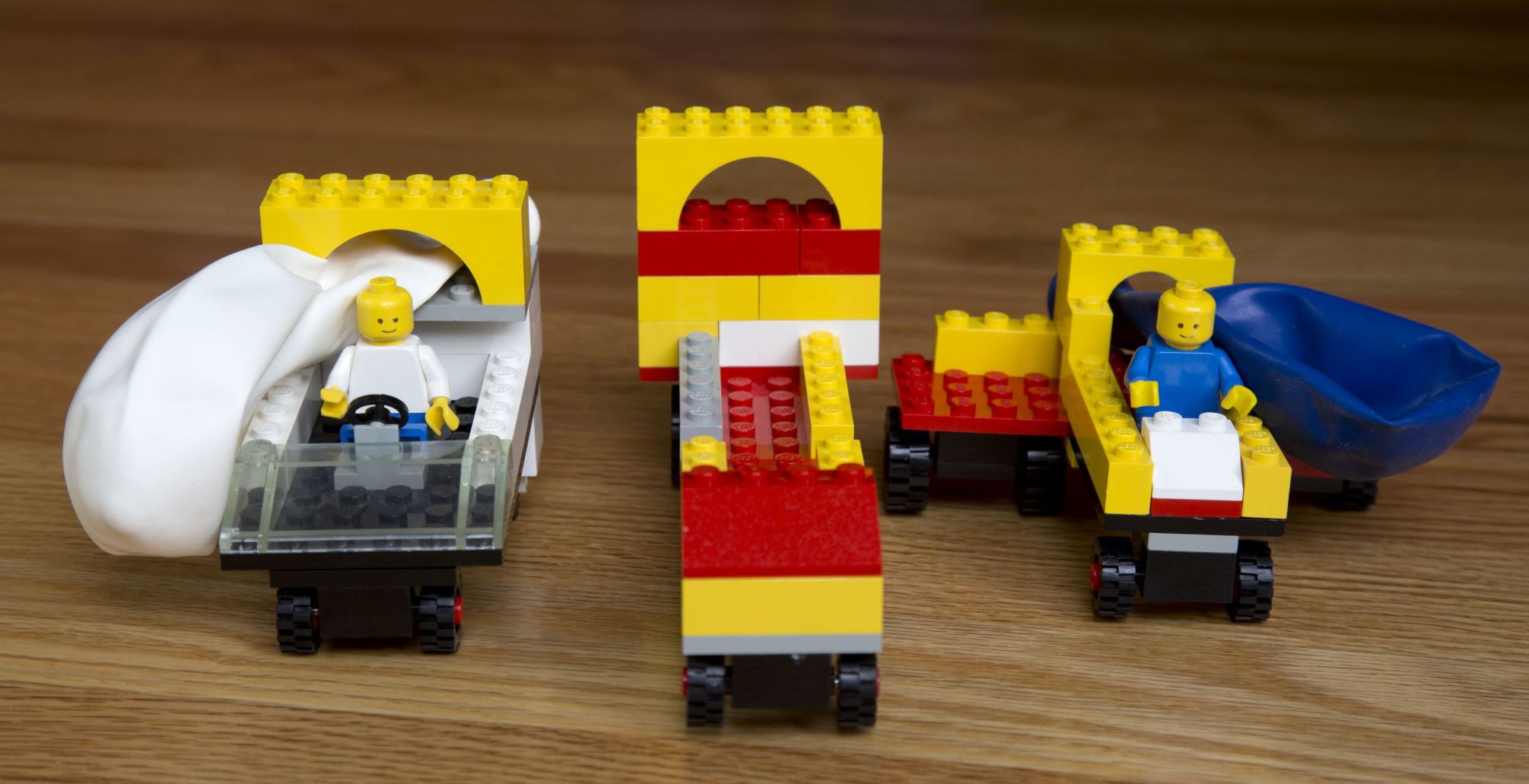 Balloon powered lego online car instructions