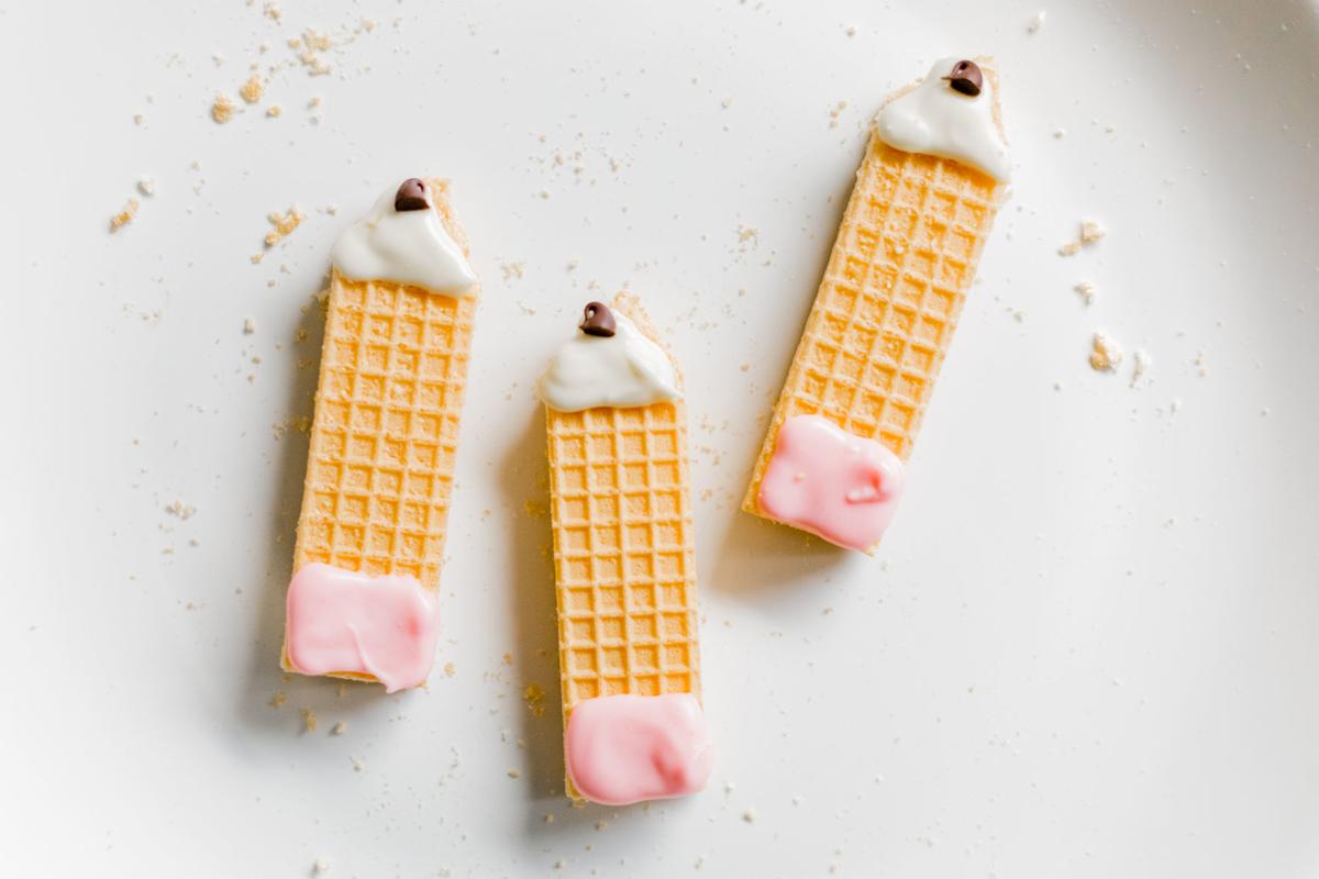 These pencil-themed wafer cookies are the perfect back-to-school treat ...