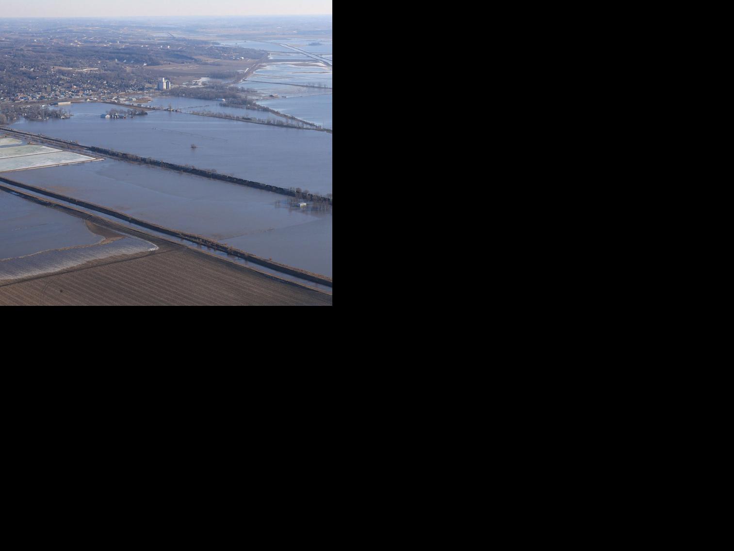 Public Pulse: A landlord’s point of view; Concert could help flood efforts; Change river management