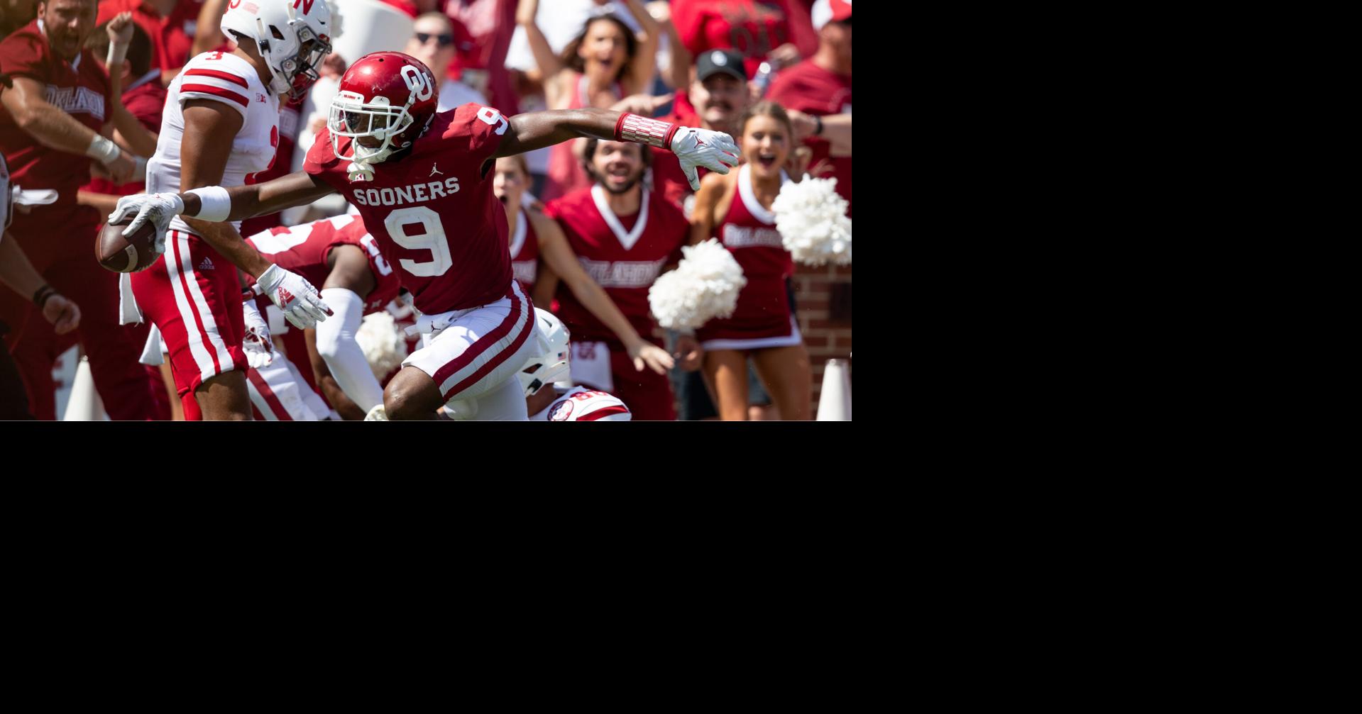 Oklahoma DB puts one-handed interception against Nebraska on T-shirt
