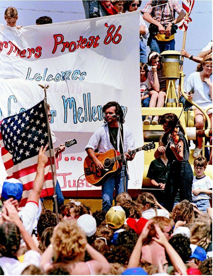 Mellencamp S Small Town Rock Gave Him A Big Platform Articles Omaha Com