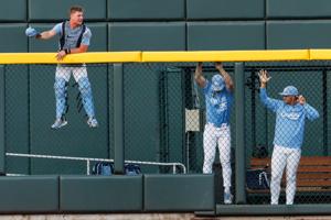 061226-owh-spo-cwsgametwo-32.JPG