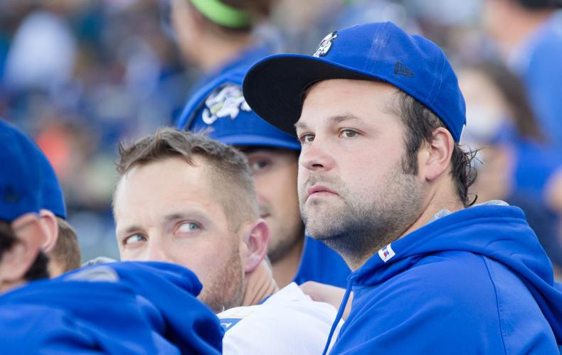 Sellout crowd sees ex-Huskers Alex Gordon, Joba Chamberlain sparkle in  Storm Chasers' victory