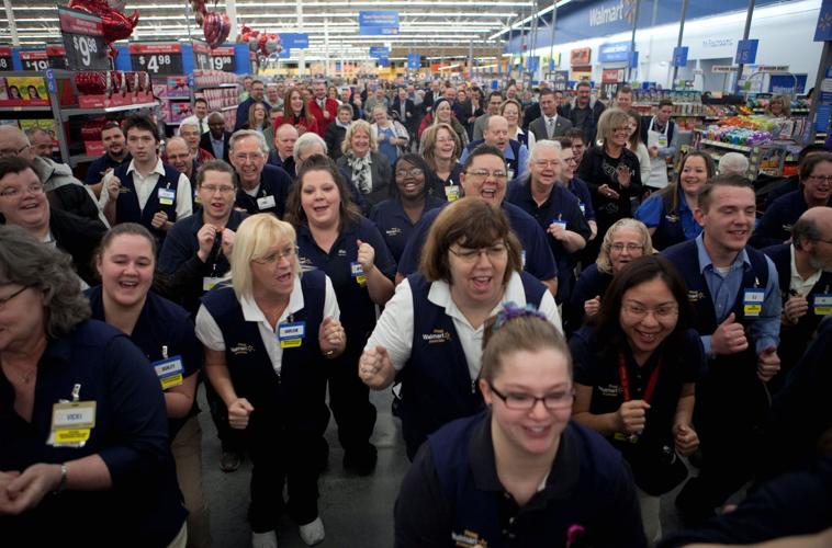 Walmart opens new store in Council Bluffs on North 16 Street