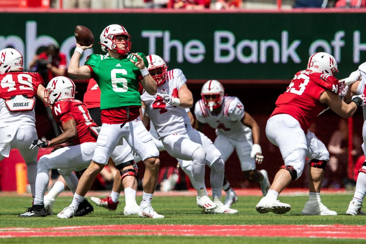 Team Crimson Downs Team Black in Annual Spring Game - Central