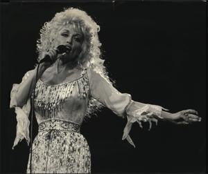 Between the Notes | Dolly Parton — A light that won't go out