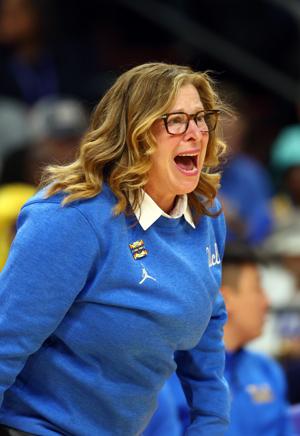 BASKETBALL-NCAAW/