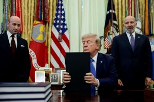 Trump signs orders targeting birthright citizenship