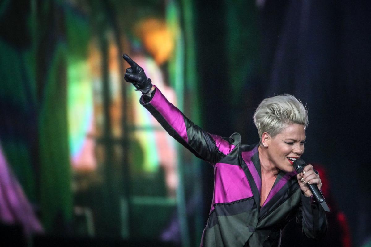 Review Pink's Omaha concert might be the best pop show