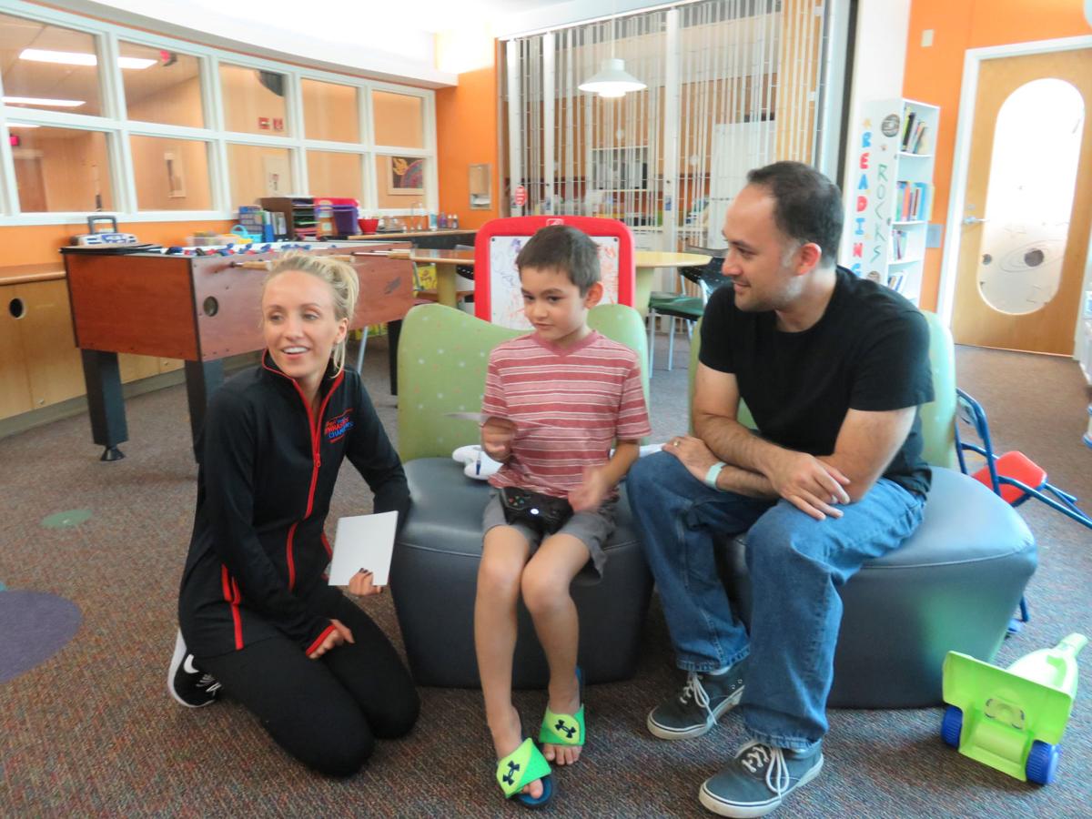 Gold Medal Gymnast Nastia Liukin Visits Children S Hospital