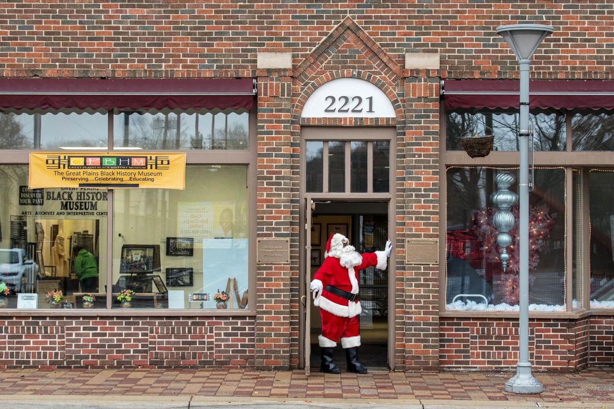 Christmas In The Village Omaha 2021